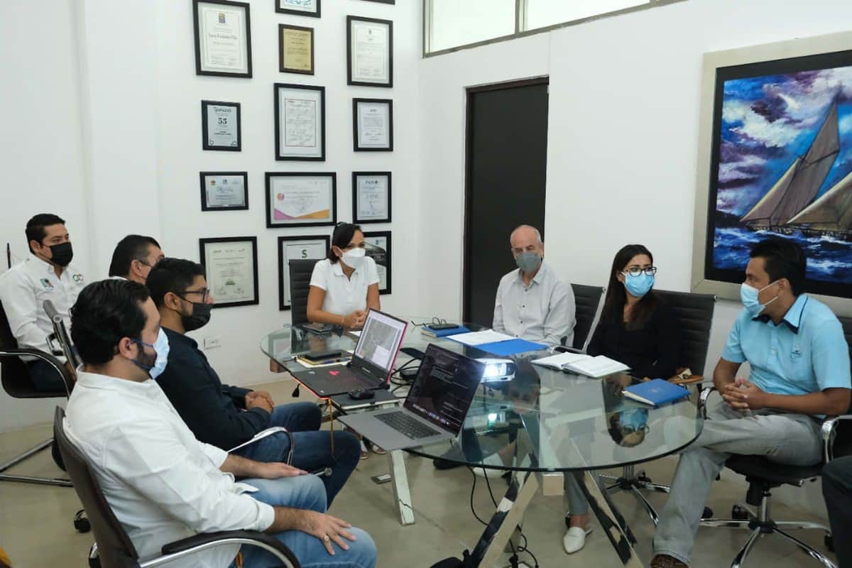 Sostiene Laura Fernández reunión de trabajo con el director general de Aguakan