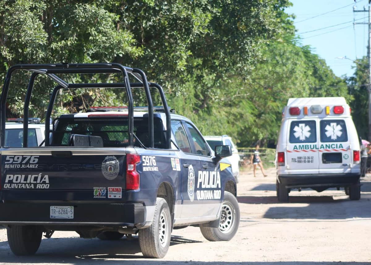 Atacan a balazos a pareja en colonia irregular de Cancún, uno muere
