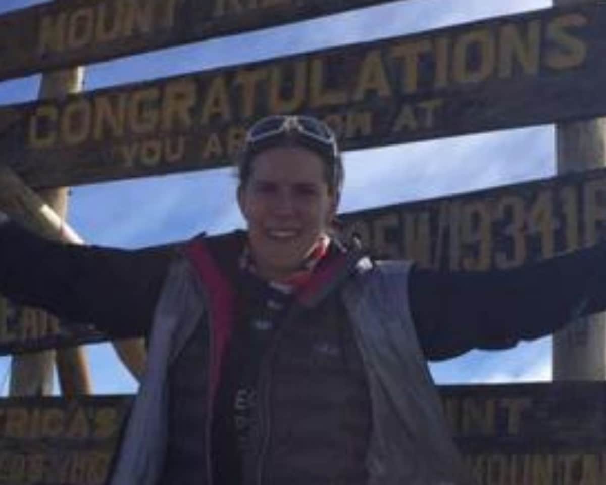 Mujer se jubila con solo 35 años y ganando 1 millón 700 mil pesos al año