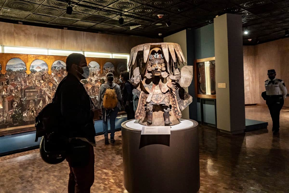 México exhibe algunas de las 5.000 piezas históricas repatriadas en una gran exposición