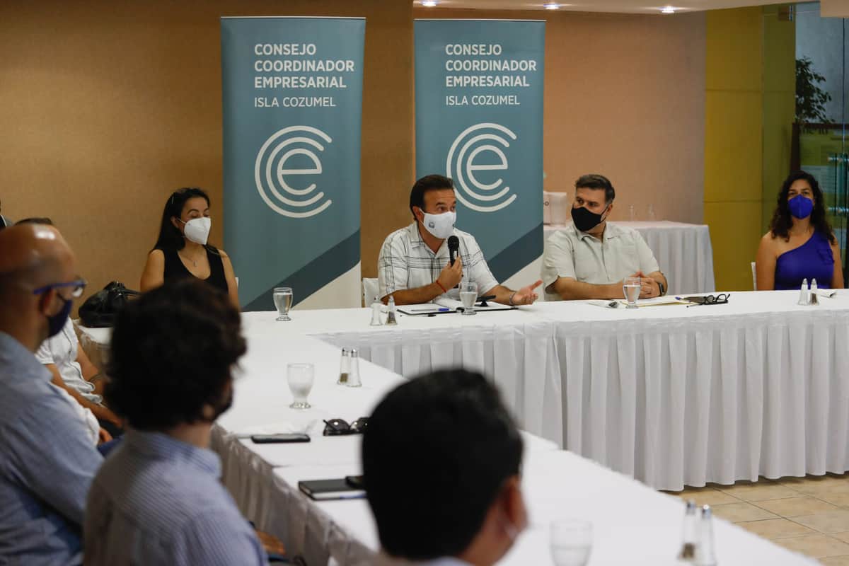 Destaca Pedro Joaquín ante empresarios logros de gobierno