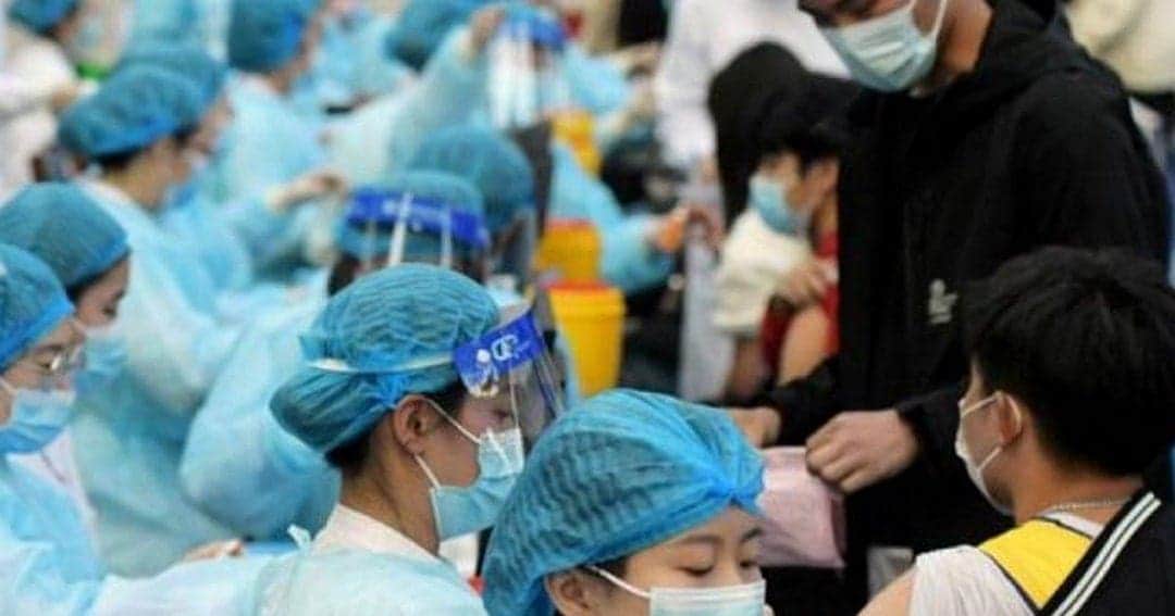 Separan a niño de sus padres en China por tener COVID