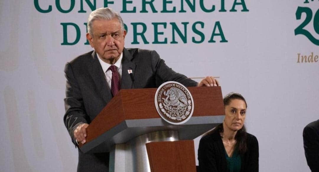 Critica AMLO reunión del PAN con Vox; "son lo mismo, casi fascistas"
