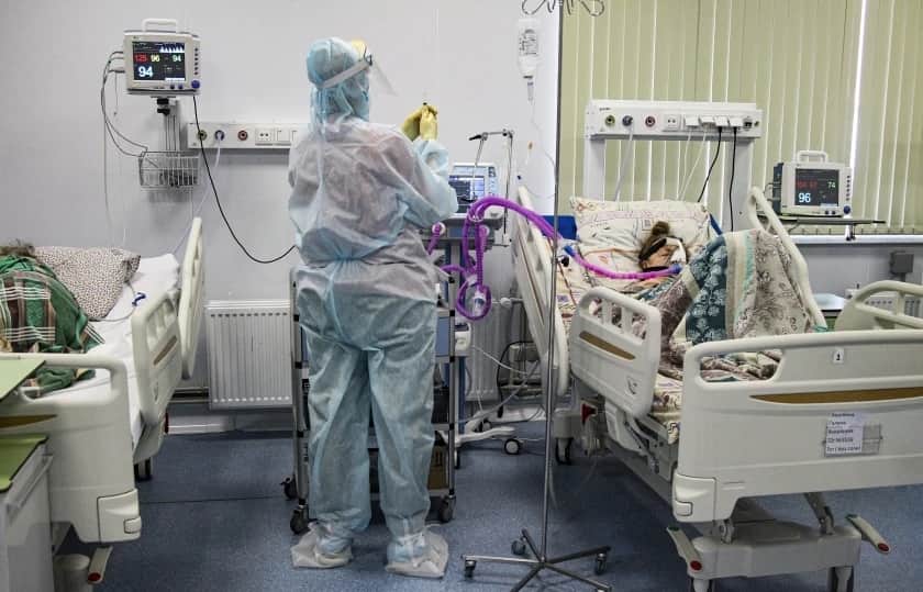 Hombre falleció luego de ir a una fiesta para contagiarse de Covid y conseguir un pase sanitario