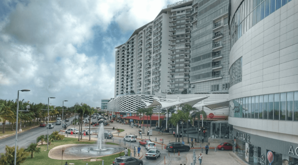 ¿Se acabaron los cobros excesivos? Diputados regularán estacionamientos en QRoo