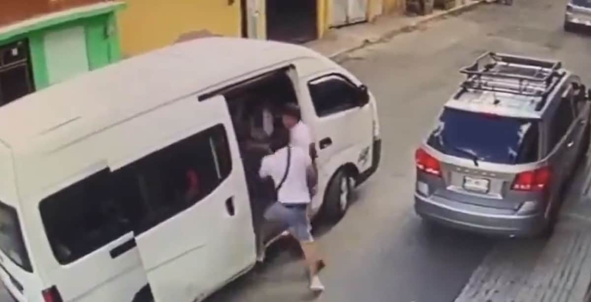 Video: Captan asalto a pasajeros en CDMX a plena luz del día