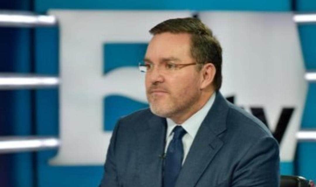 Video: Como al Tigre de Santa Julia; agarran a diputado en el baño en sesión