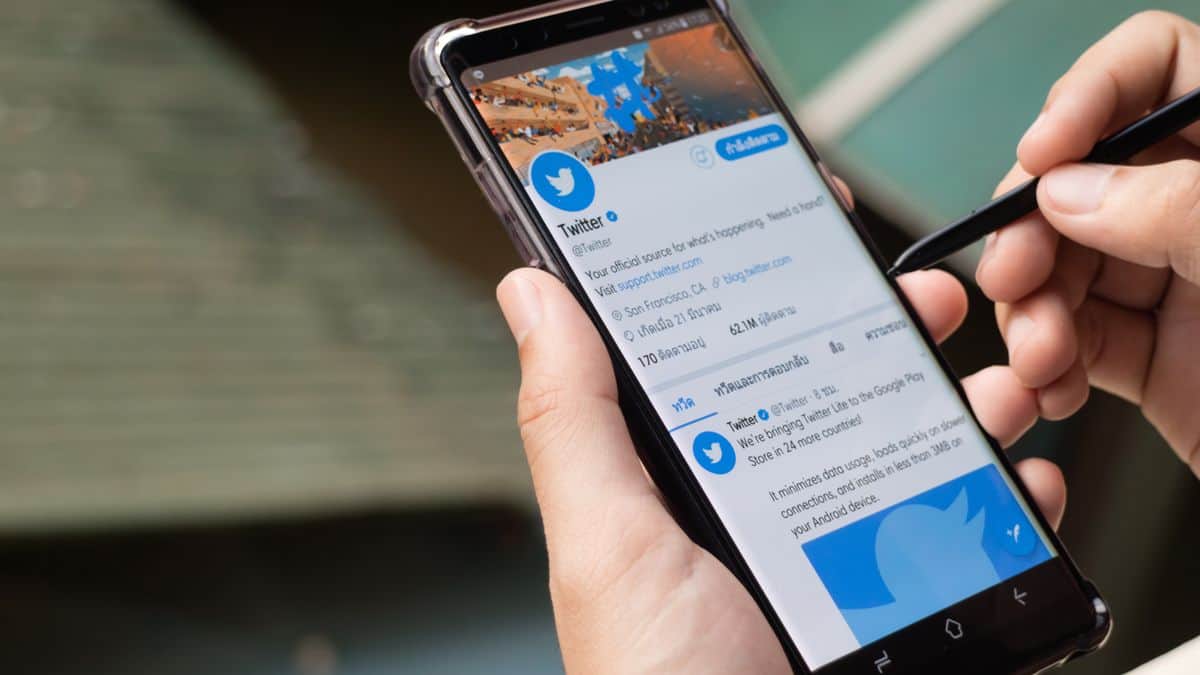 Twitter prueba la nueva función que permite reaccionar a los tuits con fotos y videos