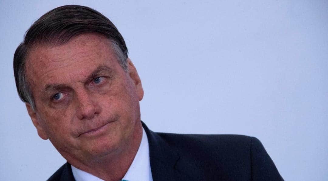 Hospitalizan a Jair Bolsonaro por un problema intestinal