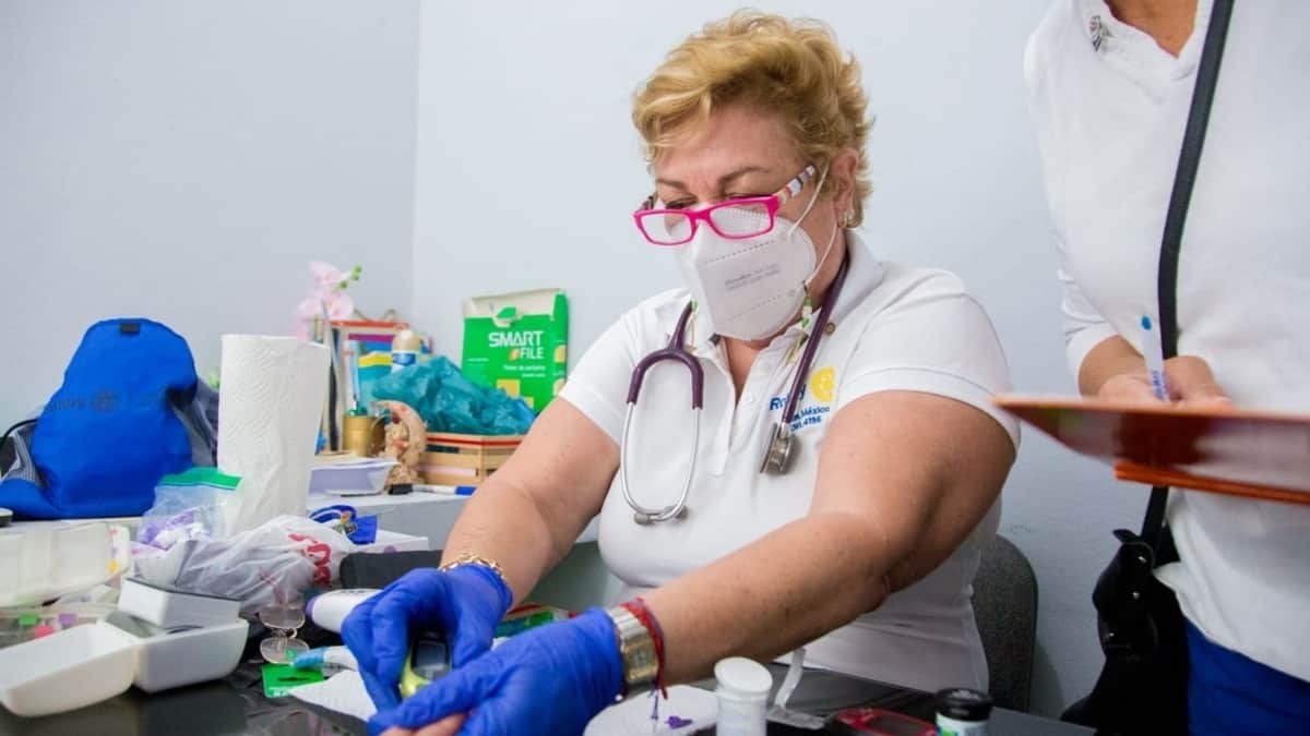 DIF Tulum invita a adultos mayores todos los miércoles a revisar su glucosa y presión