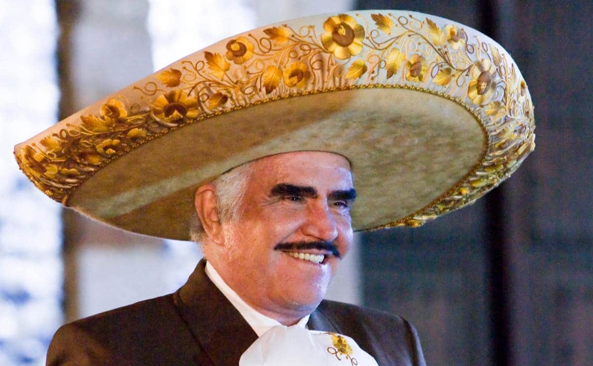 Juez suspende estreno de la serie sobre Vicente Fernández