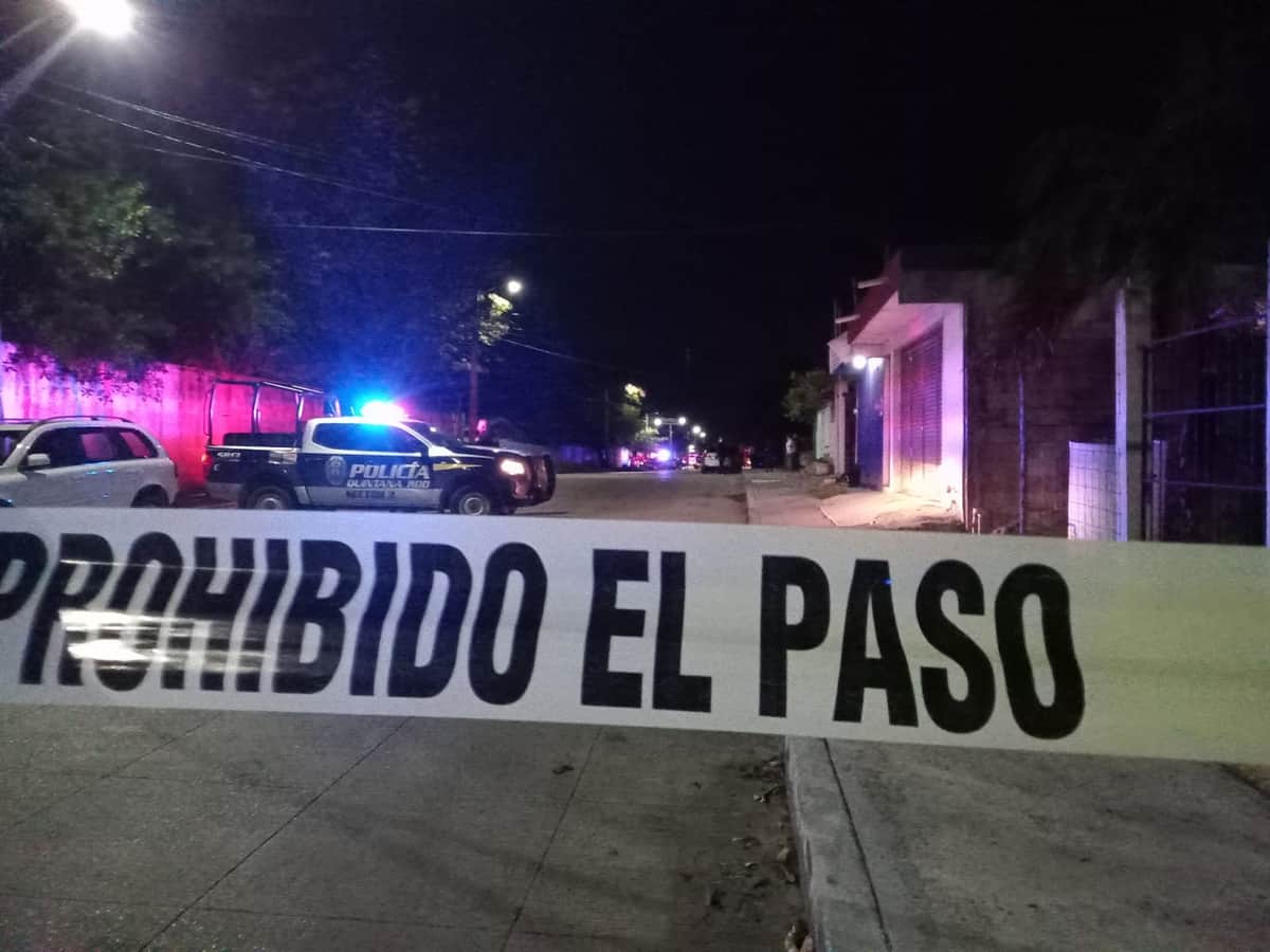 Queman el cadáver de un hombre en calles de Cancún 