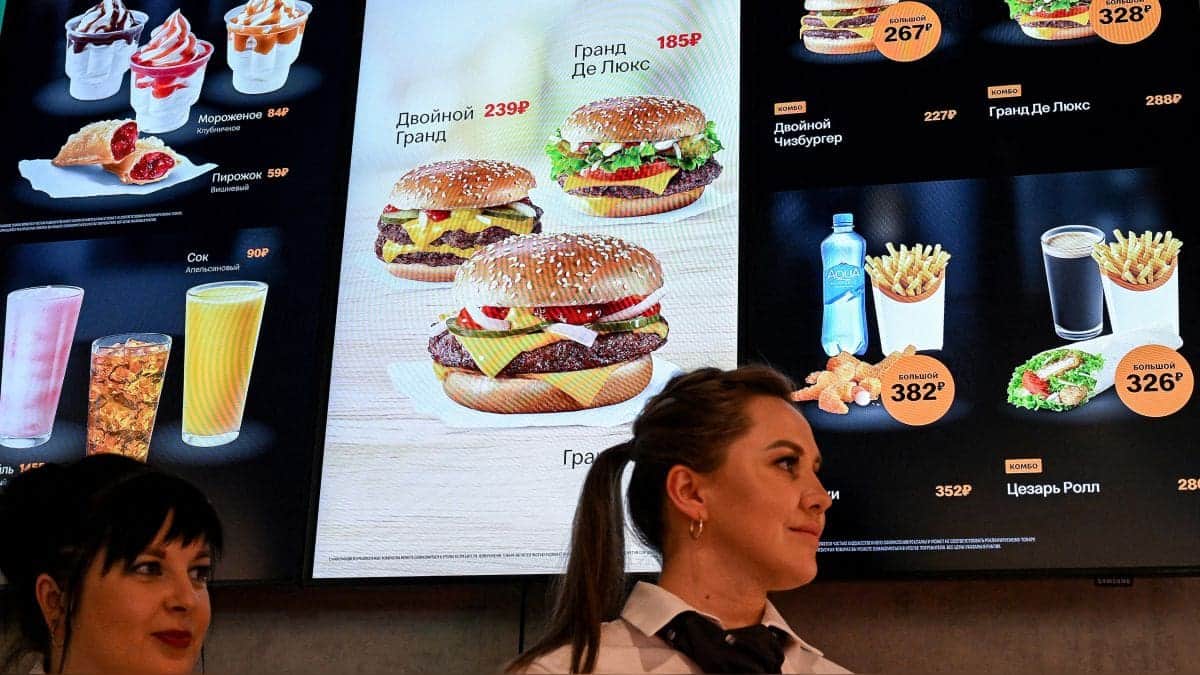 Inauguran los primeros "McDonald's rusos" en Moscú