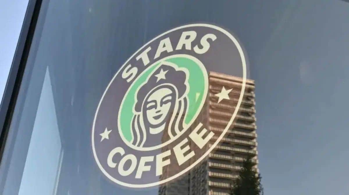 La versión rusa de Starbucks inaugura cafetería en Moscú