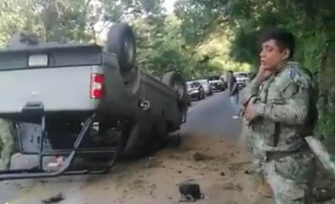 Video: Se accidentan marinos; son escoltas de la gobernadora de Colima