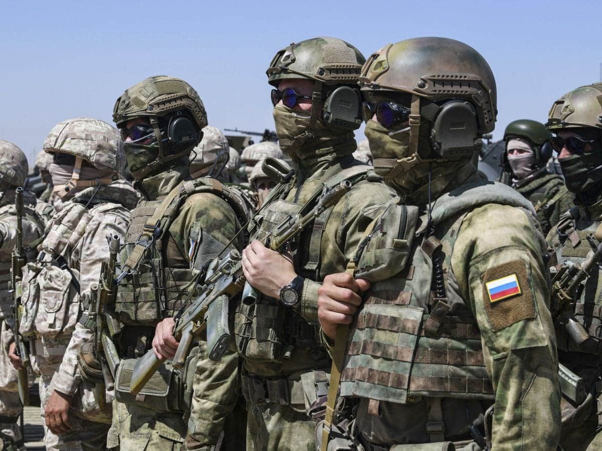 Más de 10 mil rusos se alistan al ejército convocados por Putin