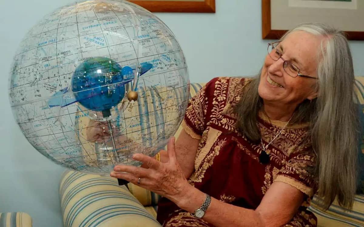Julieta Fierro: Bautizan luciérnaga en honor a la célebre astrónoma mexicana