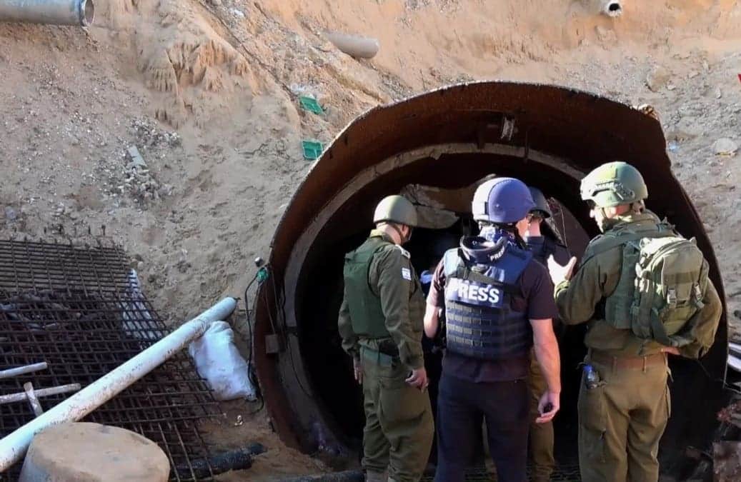 VIDEO: Ejército israelí revela túnel de Hamás a solo 400 metros de frontera con Israel