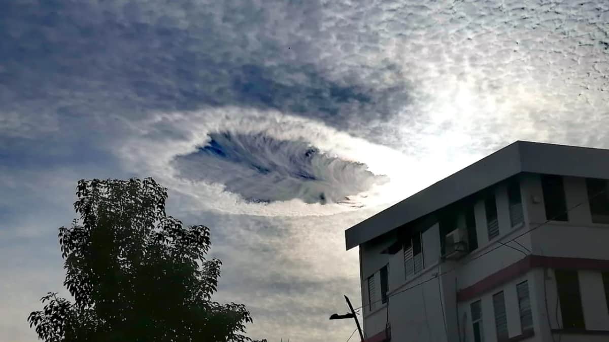 Video: Un hoyo aparece en el cielo de Tuxtla Gutiérrez; te explicamos por qué