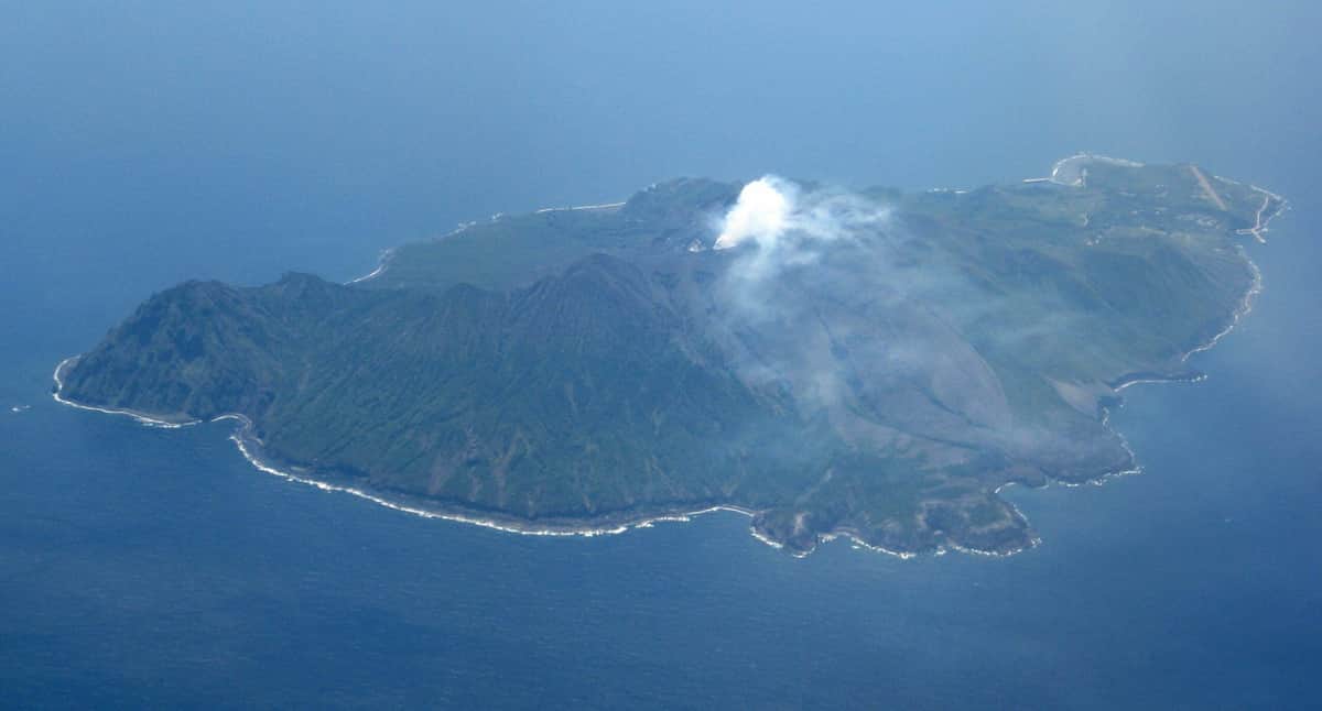 VIDEO: Reportan erupción del volcán de la isla Suwanosejima de Japón
