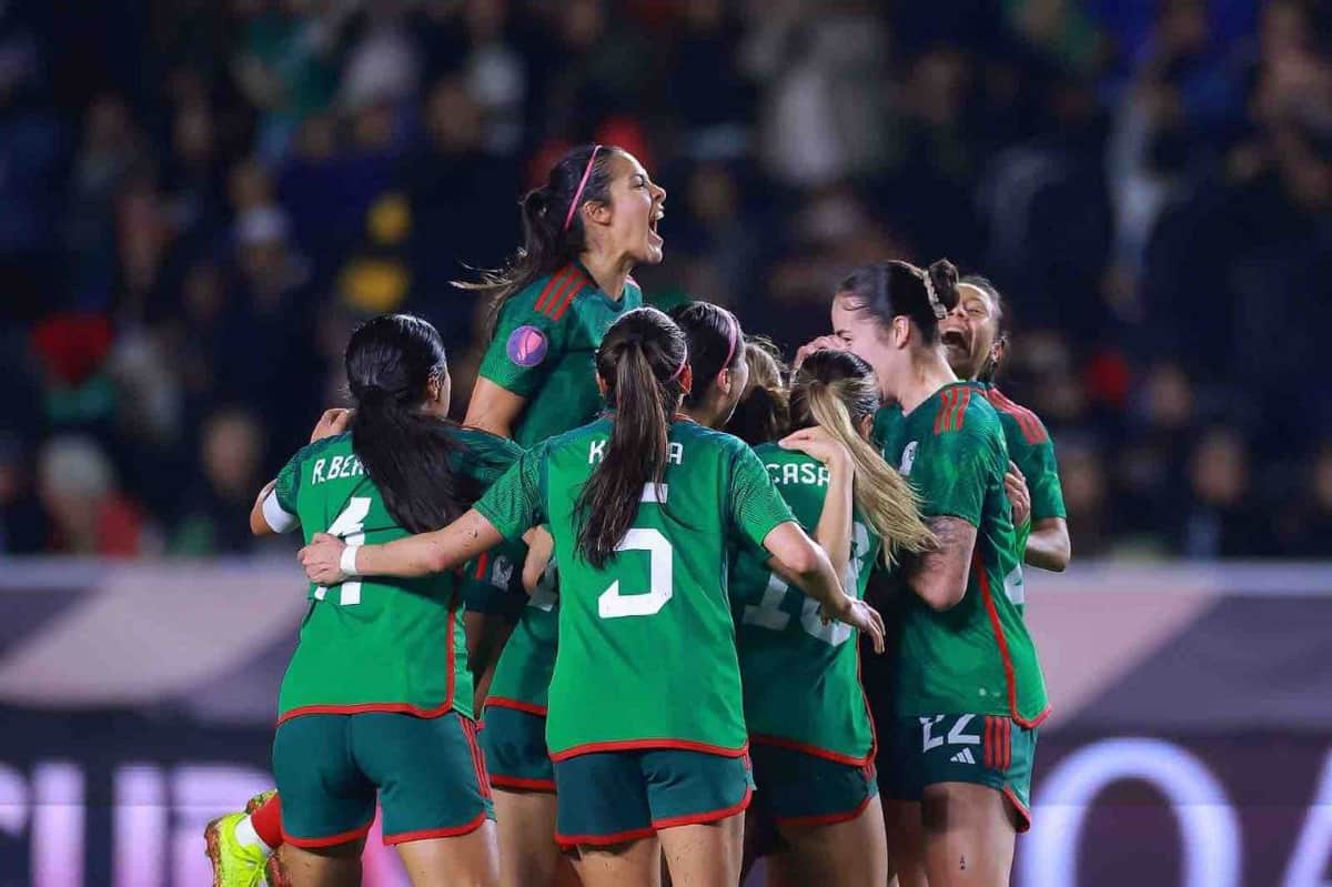 Selección Mexicana femenil de futbol logra histórico triunfo al vencer a Estados Unidos