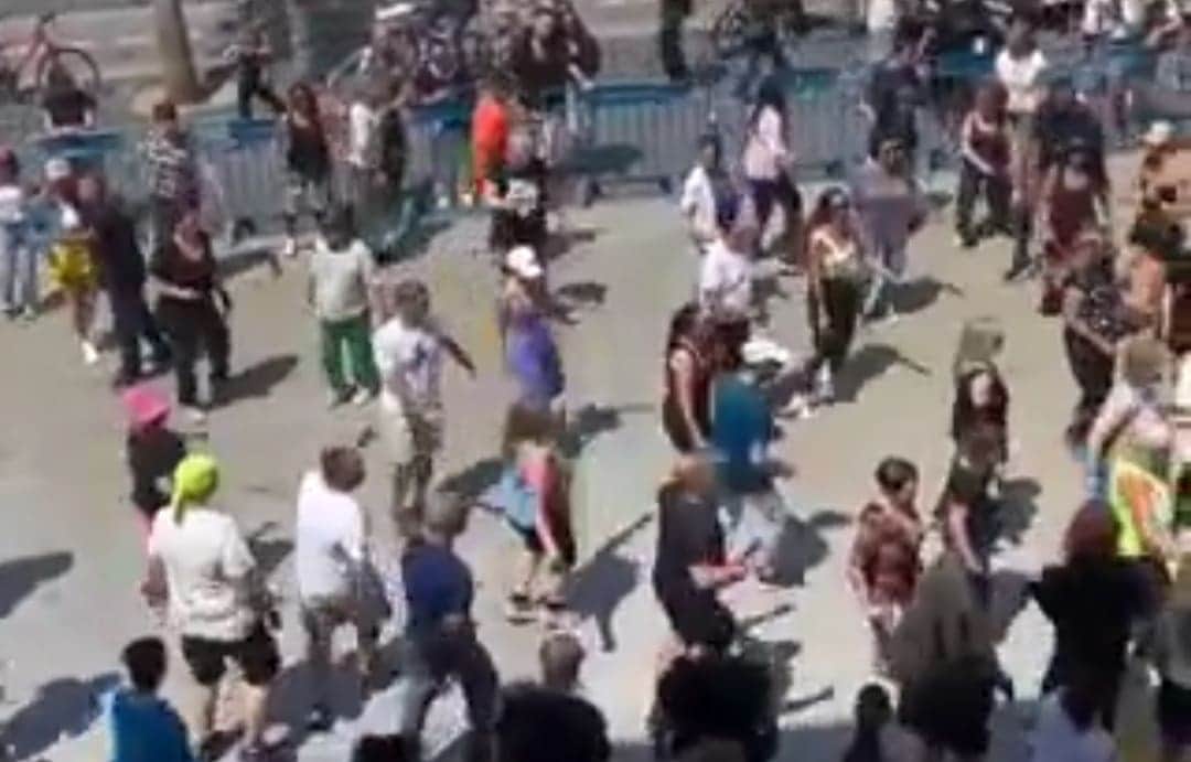 VIDEO: Israelíes salen a bailar a playas de Tel Aviv luego del ataque de Irán