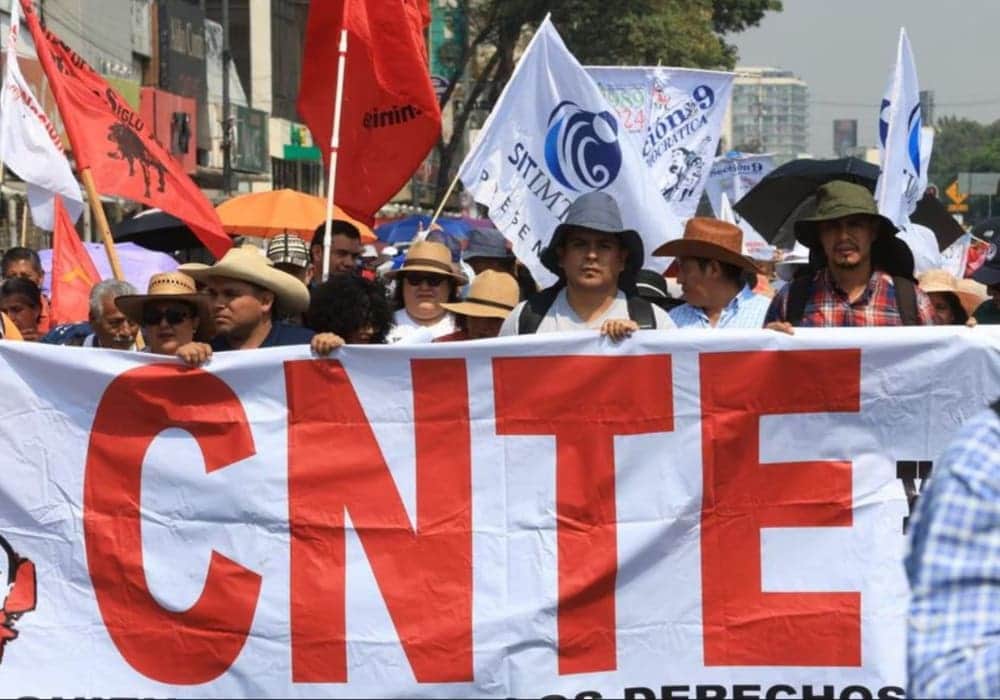 CNTE anuncia un plantón indefinido en el Zócalo y tildan de "burla" el reciente incremento salarial