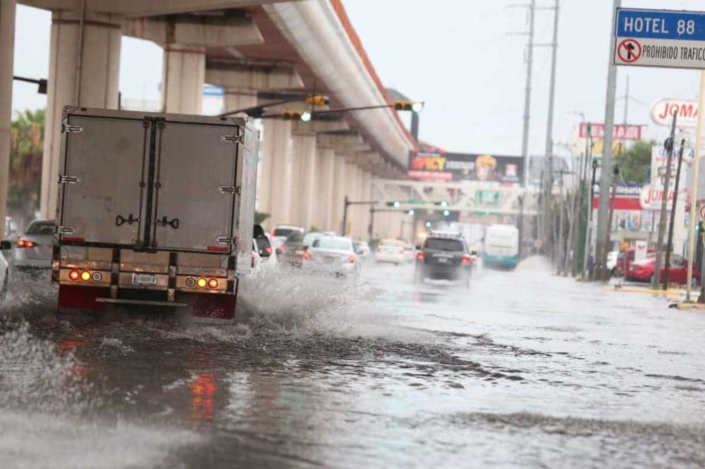 Piden extremar precauciones tras pronóstico de lluvias fuertes y granizada en Nuevo León