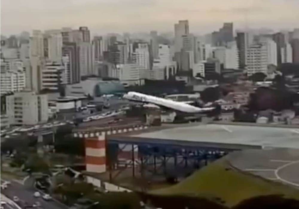 Video: Un avión hace un despegue que casi termina en tragedia en Brasil