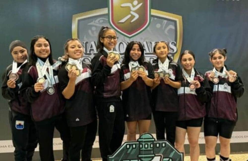 Debut dorado del equipo quintanarroense femenil de Halterofilia en los Nacionales CONADE 2024