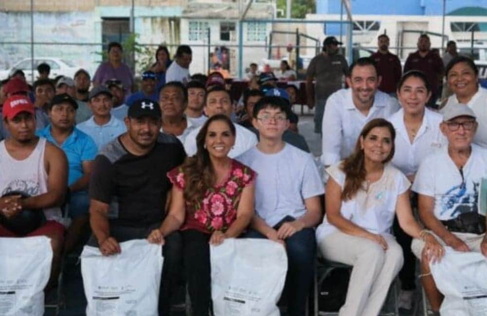 Entrega Mara Lezama apoyos alimentarios para el bienestar de las familias del sector pesquero de Benito Juárez