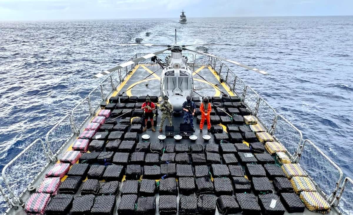 Asesta Marina mayor golpe del sexenio al narco; incauta 7.2 toneladas de cocaína en Colima y Michoacán