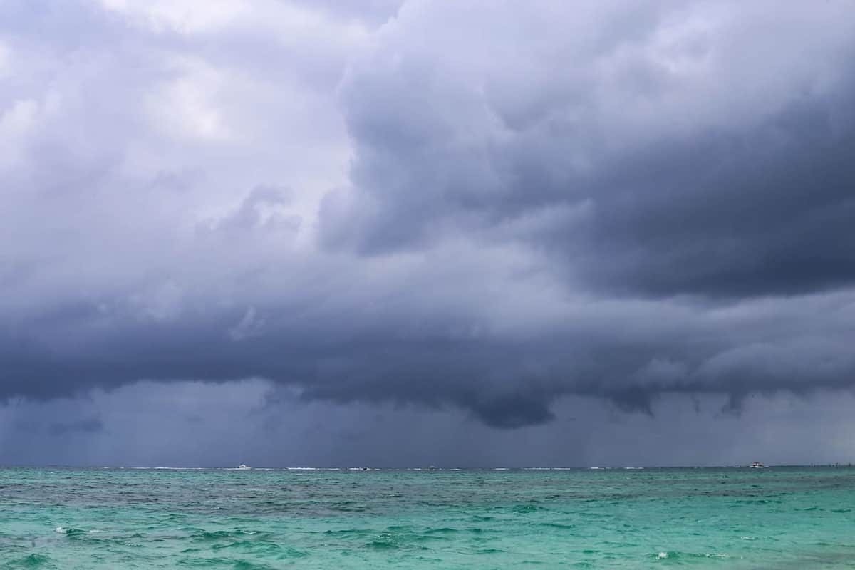 Tormenta tropical Fabio se forma frente a las costas del Pacífico mexicano