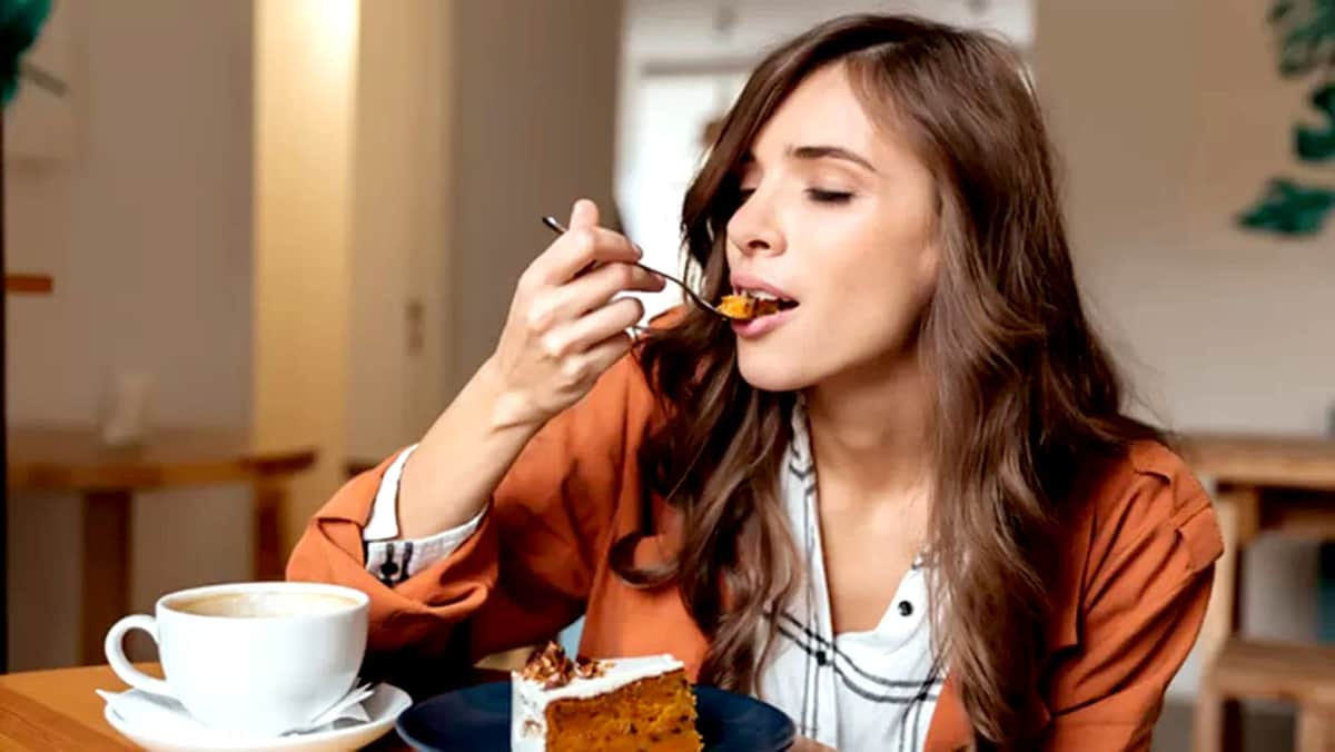 Tener más hambre cuando hace frío es normal, pero hay trucos para no engordar