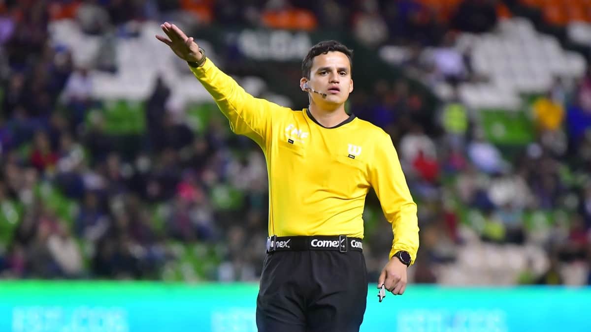 Despiden a árbitro de la Liga MX por no presentarse a un partido; supuestamente lo drogaron
