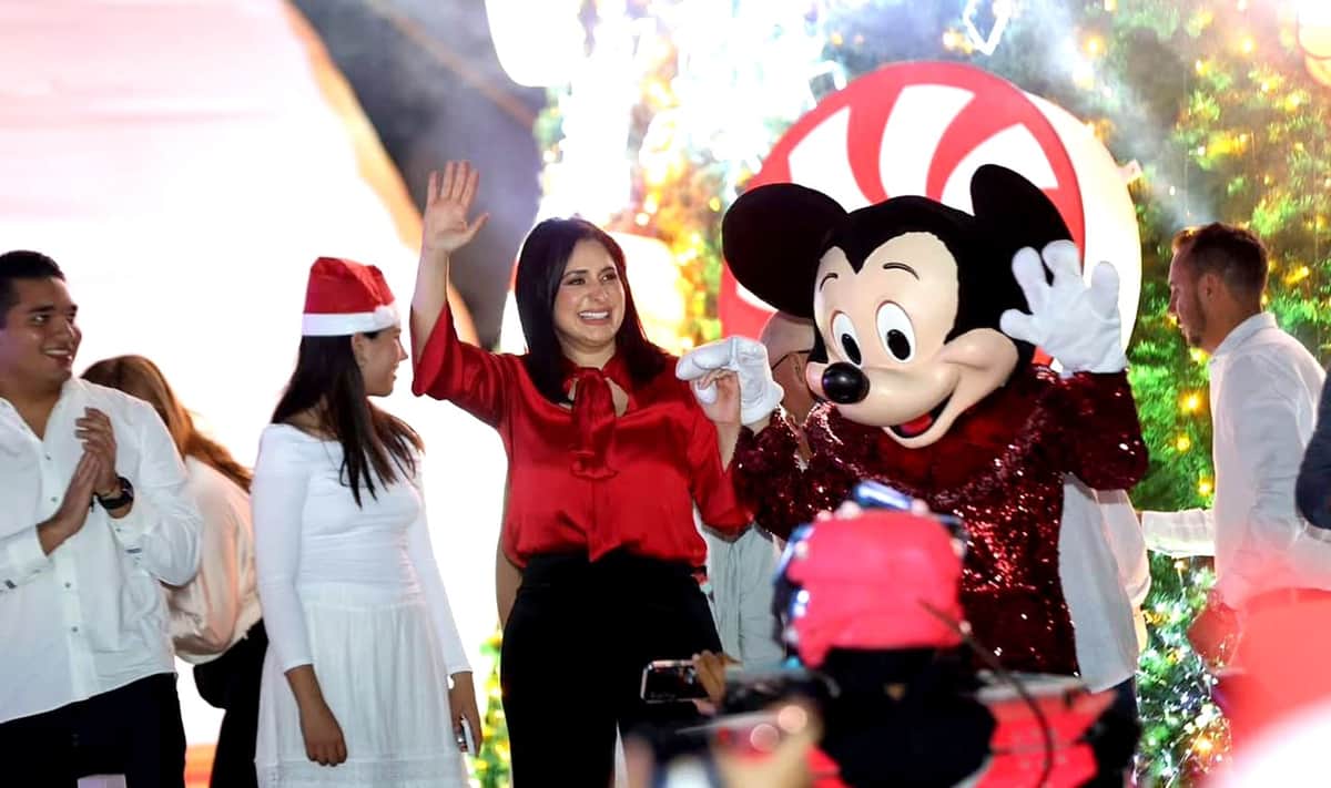 Llega la "Navidad Mágica" a Playa del Carmen con lleno total en Plaza 28 de Julio