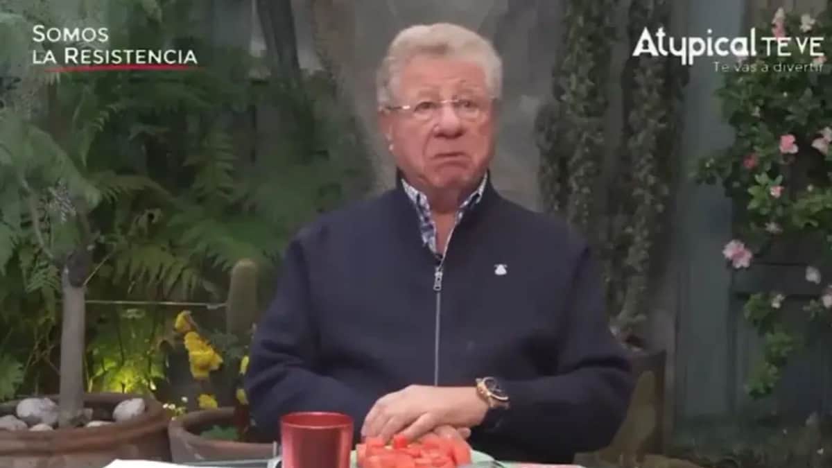 Video: Carlos Alazraki asegura al borde del llanto que vivimos en una dictatura