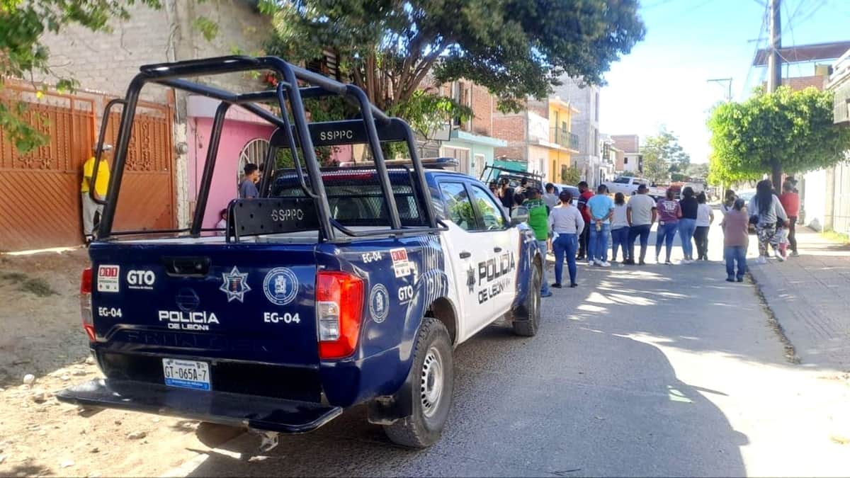 Se quita la vida tras asesinar a su esposa y herir a una vecina, en León, Guanajuato