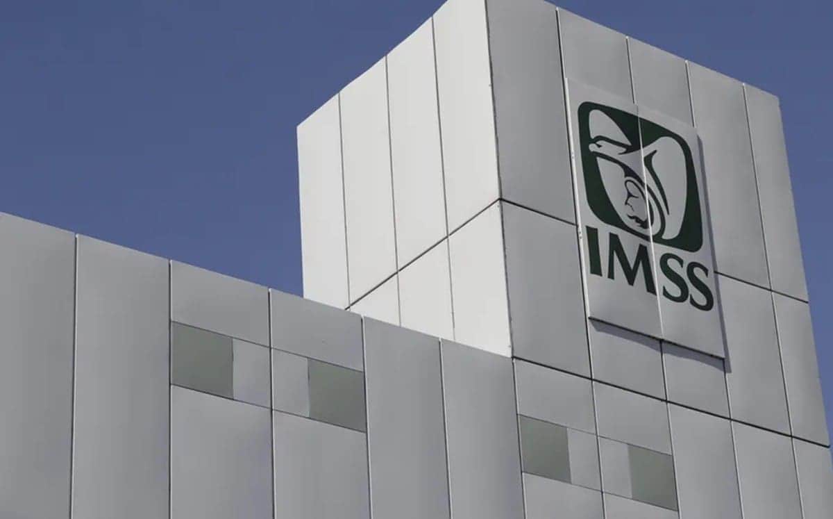 Denuncian que tres recién nacidos internados corren riesgo en IMSS en Oaxaca