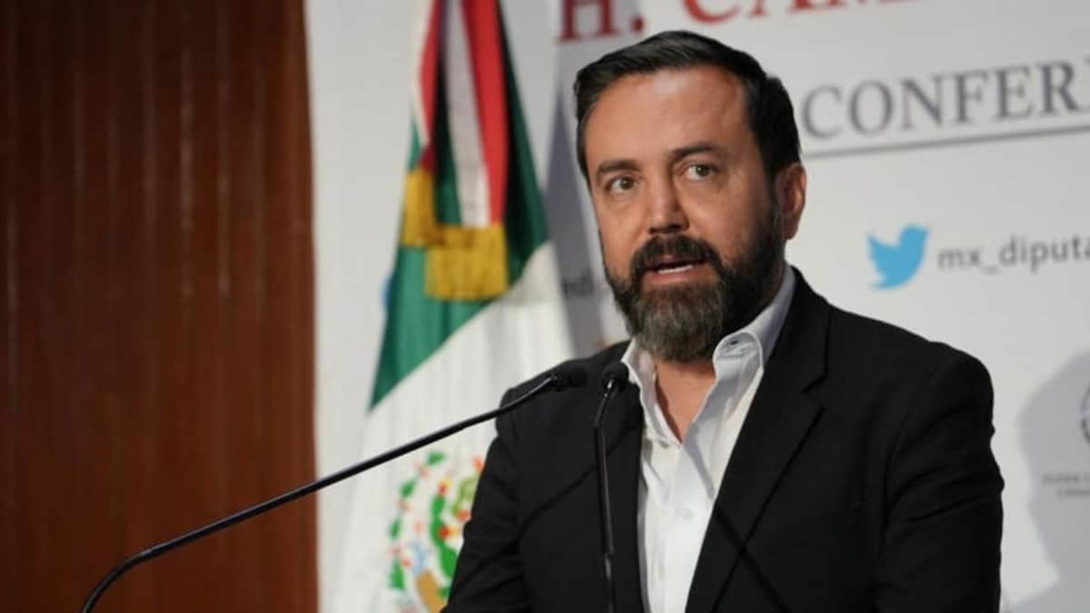 Revelan que vocero de Morena compró una casa en Estados Unidos de 4.8 mdd pese a tener cuentas bloqueadas