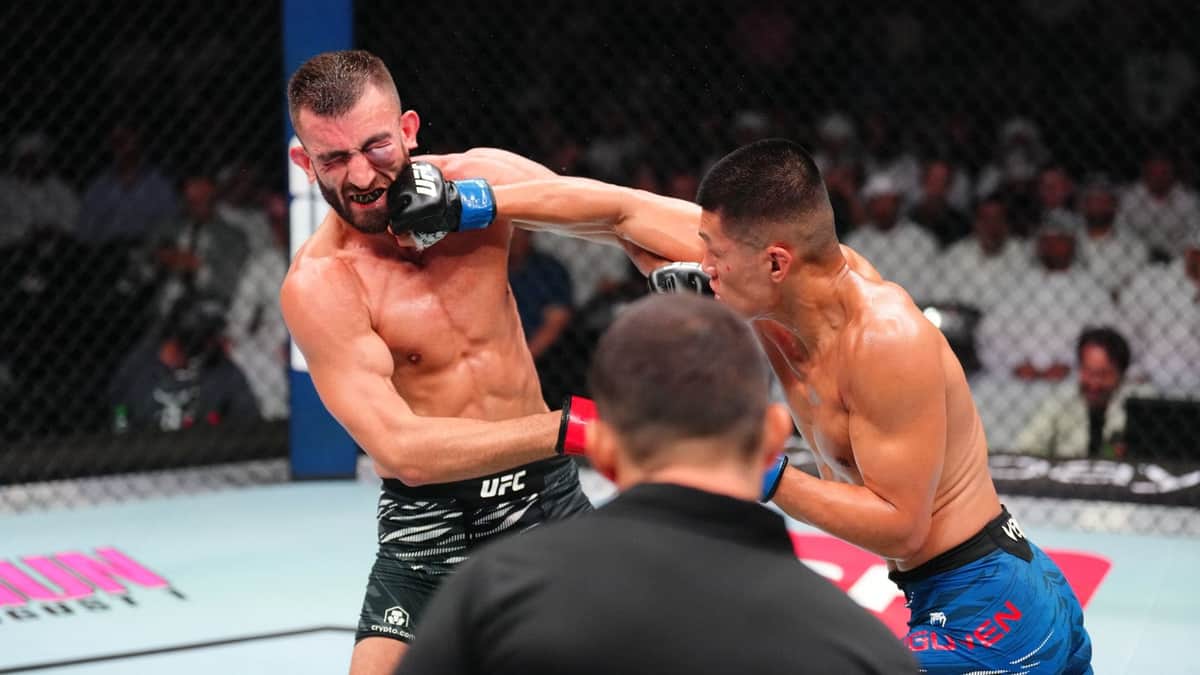 Peleador de UFC termina con el rostro desfigurado durante pelea en Emiratos Árabes