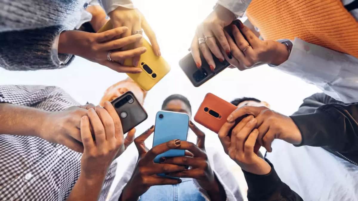 Registro de líneas telefónicas en México iniciará en enero de 2026; a quien no cumpla se le desactivará el servicio