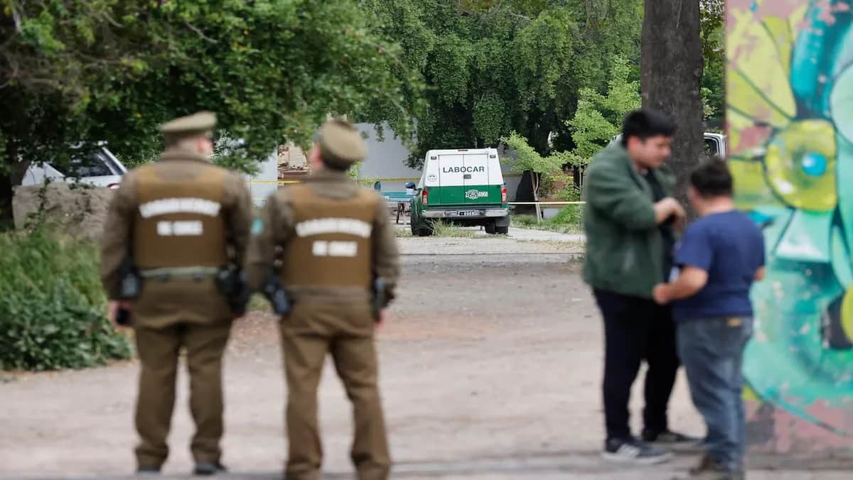 Video: Estudiante asesina a su maestra con machete en Chile