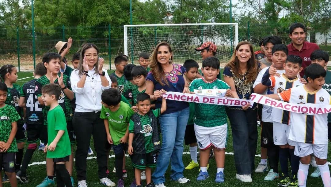 Mara Lezama inaugura espacio multideportivo en colonia Caribe de Chetumal