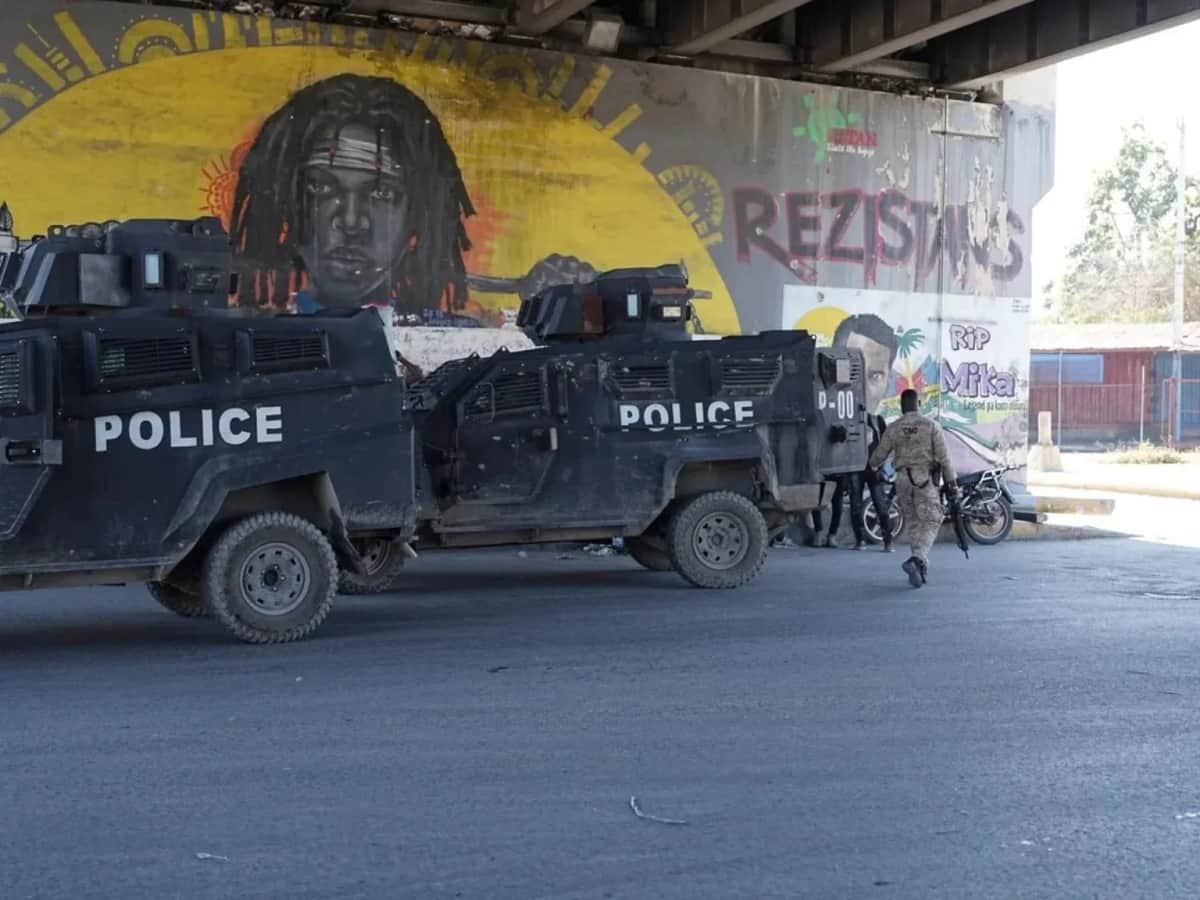 Mueren al menos 70 personas en masacre provocada por bandas en Haití