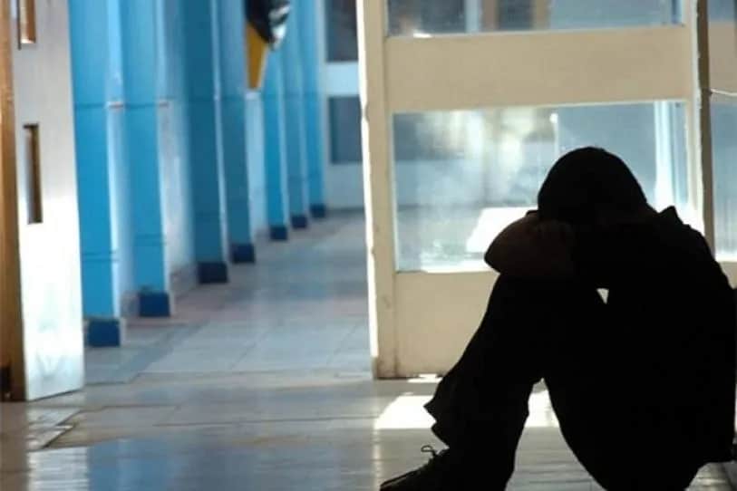 Adolescente se autoflagela por bullying escolar en Edomex