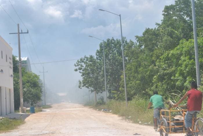 Columna de humo causa alerta en la colonia Ejido