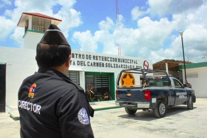 Trasladan a reos peligrosos para evitar fugas