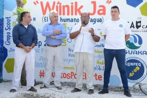 Llenan de taparroscas multicolores 61 metros cuadrados