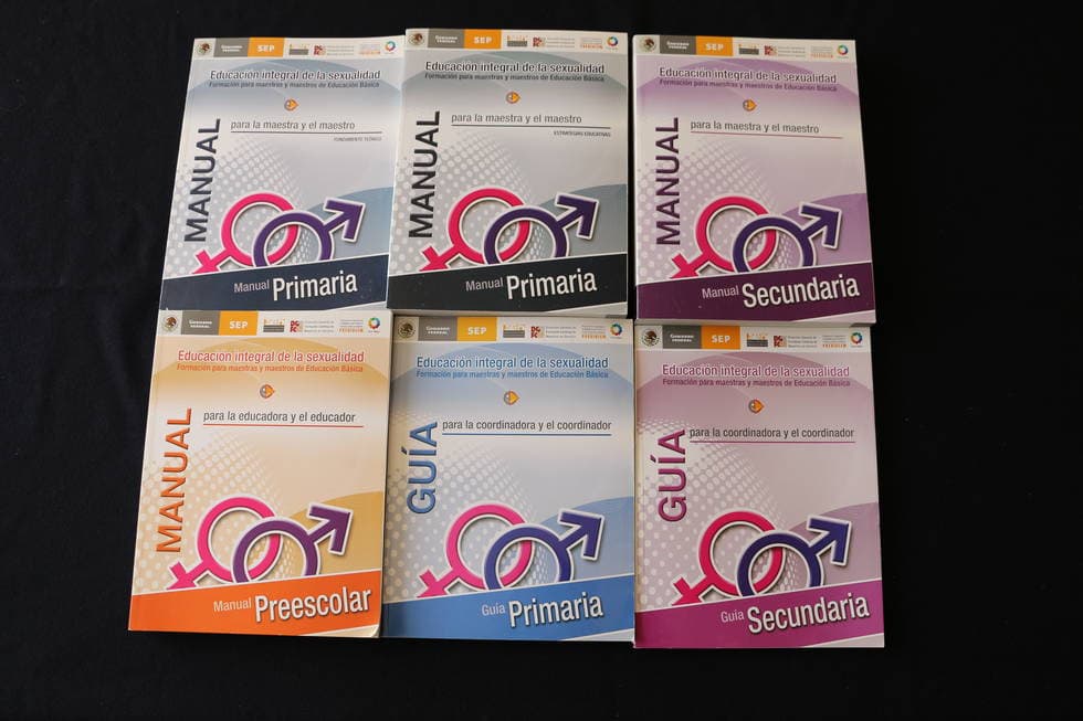Falso que haya un manual sobre sexualidad para preescolar y primarias
